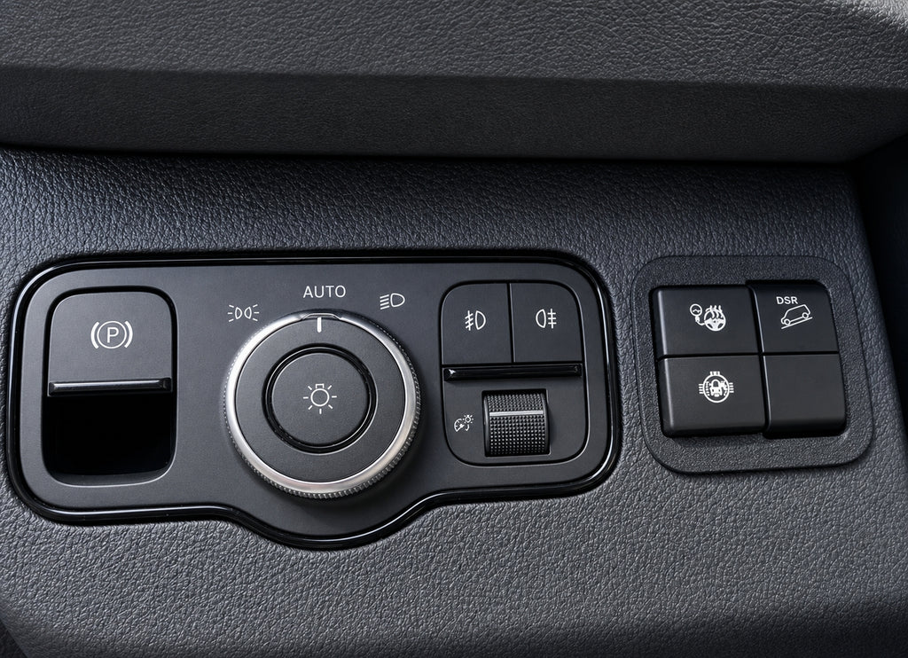 Mercedes-Benz Sprinter 907/VS30 Offroad panel - DSR relocation + ARB AirLocker and ARB Compressor switch